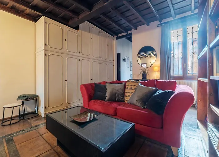 Guesthost - Cozy Trevi Romance Rome