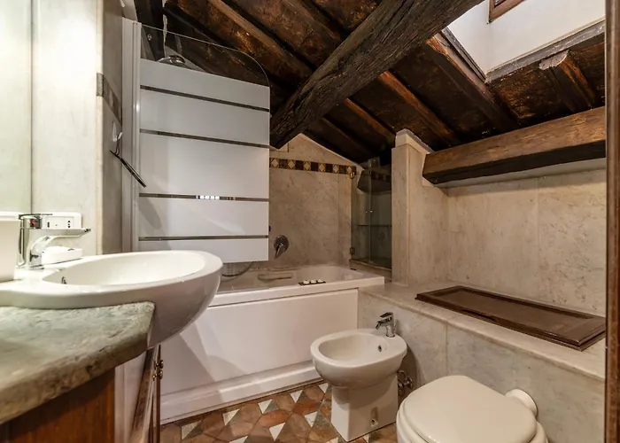 Guesthost - Cozy Trevi Romance Appartement